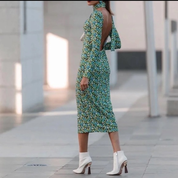 Zara Floral Dress - Picture 3 of 11